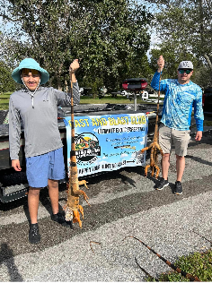 Iguana Hunts Iguana Hunts